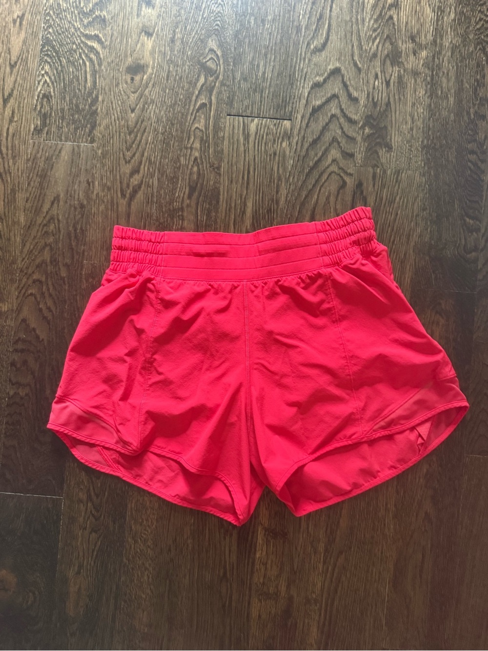 Lululemon Hotty Hot HR 4” shorts in Red Glow